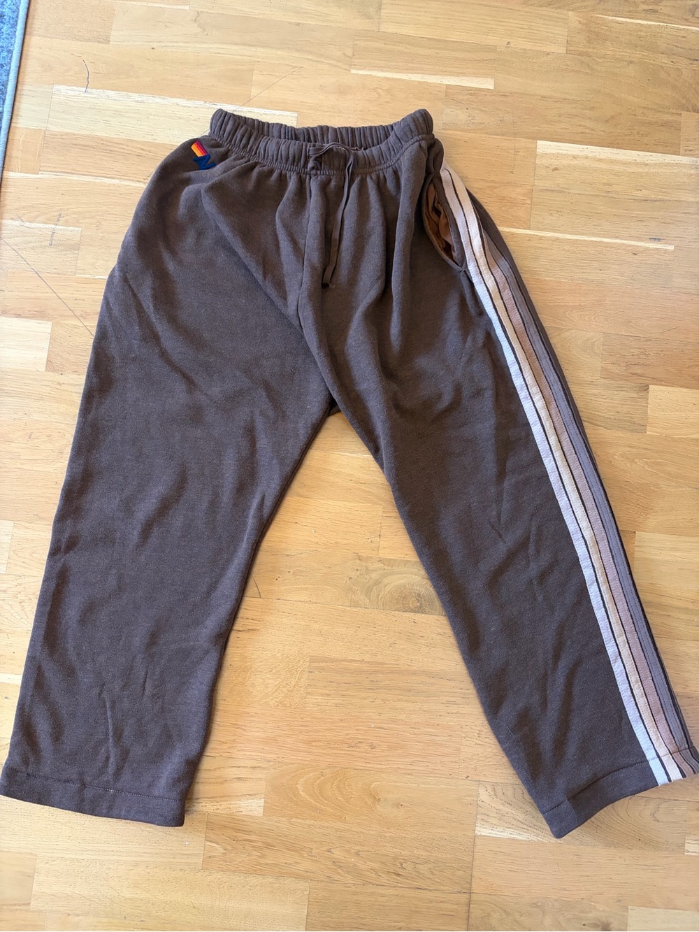 Aviator nation brown mens sweatpants with beige stripes, size large